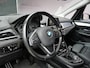 BMW 2-Serie Active Tourer 220i SPORTLINE | LEER | NAVI | 18 INCH | NL-AUTO | NIEUWE APK!!