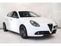 Alfa Romeo Giulietta 1.4 Turbo MultiAir Super | Climate control | Lederen bekleding | Navigatie | 18" Lichtmetaal | Parkeersensor | Cruise control |