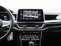 Volkswagen T-Roc 1.5 TSI R-Line 150 PK | Automaat | Climatronic | Navigatie | Adaptive Cruise Control | Lane Assist | Parkeersensoren | Trekhaak |