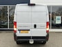 Peugeot Boxer GB 2.2 140PK BlueHDi L2H2 35 Zwaar | Navigatie | Apple Carplay & Android Auto | Verzwaarde vering | DAB+ | Climate control | Cruise control | Trekhaak