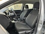 Volkswagen Polo 1.0 TSI Life / Navigatie / App connect / Parkeersensoren V+A /  Lichtmetaal 16 inch / Fabriekgarantie 2027 / P4