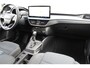 Ford Focus Wagon 1.0-155pk EcoBoost Mild-Hybrid Active AUTOMAAT ! Trekgewicht 1.500kg ! Slechts 6.600km ! Ruim €. 9.000,- beneden de nieuwprijs ! Volautm. airco dual, navigatie, telefoonvoorb., adaptive cruise control, LED verlichting, metallic lak, camera, front-, lane- en side assist, LM wielen, Isofix etc.