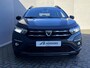 Dacia Jogger 1.0 TCe 110 Extreme 7p. / Zeven persoons / Trekhaak 1.200 kg / Navigatie / Stoelverwarming / Achteruitrijcamera / Dode hoek detectie  / Apple Carplay Android / 16" LM wielen /