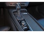 Volvo V90 Cross Country T5 AWD Pro - IntelliSafe Assist & Surround - 360º Camera - Harman/Kardon audio - Adaptieve LED koplampen - Verwarmde voorstoelen, stuur & achterbank - Parkeersensoren voor & achter - Elektr. bedienb. voorstoelen met geheugen - Nappa Lederen bekleding - Standkachel - Extra getint glas - 19' LMV
