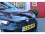 Peugeot 208 Hybrid 110PK e-DCS6 ALLURE | NAVIGATIE | DRAADLOZE APPLE CARPLAY/ANDROID AUTO | DAB+ RADIO | CLIMATE CONTROL | ADAPTIVE CRUISE CONTROL | VERKEERSBORDEN HERKENNING | ACHTERUITRIJ CAMERA | LICHTMETALEN VELGEN 16" |
