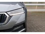 Skoda Octavia Combi 1.0 TSI 110pk Ambition | RIJKLAAR! | Navigatie | Parkeersensoren Voor / Achter | Cruise Control | LED Verlichting | Climate Control