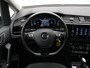 Volkswagen Touran 7 pers. 1.5 TSI 150 pk DSG Highline / R-Line | Trekhaak | Achteruitrijcamera | Navigatie | Stoelverwarming | Adaptive Cruise