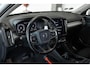 Volvo XC40 T4 Momentum Pro | 1ste Eigenaar | Dealeronderhouden | Semi Electrische Wegklapbare Trekhaak | 18'' Lichtmetalen Velgen | Parkeerverwarming | Parkeersensoren