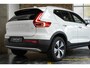 Volvo XC40 T4 Momentum Pro | 1ste Eigenaar | Dealeronderhouden | Semi Electrische Wegklapbare Trekhaak | 18'' Lichtmetalen Velgen | Parkeerverwarming | Parkeersensoren