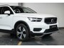 Volvo XC40 T4 Momentum Pro | 1ste Eigenaar | Dealeronderhouden | Semi Electrische Wegklapbare Trekhaak | 18'' Lichtmetalen Velgen | Parkeerverwarming | Parkeersensoren