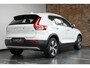 Volvo XC40 T4 Momentum Pro | 1ste Eigenaar | Dealeronderhouden | Semi Electrische Wegklapbare Trekhaak | 18'' Lichtmetalen Velgen | Parkeerverwarming | Parkeersensoren