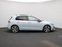 Volkswagen Golf 1.5 eHybrid GTE | Automaat | Panoramadak | Navigatie | Apple Carplay / Android Auto | Trekhaak Inklapbaar | Digital Cockpit | Advanced Keyless | Heads-up Display | Stoel- Stuurverwarming | Lichtmetalen Velgen |