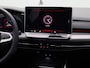 Volkswagen Golf 1.5 eHybrid GTE | Automaat | Panoramadak | Navigatie | Apple Carplay / Android Auto | Trekhaak Inklapbaar | Digital Cockpit | Advanced Keyless | Heads-up Display | Stoel- Stuurverwarming | Lichtmetalen Velgen |