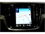 Volvo V60 2.0 B4 MHEV 145kW/197pk Aut8 Inscription ADAPT.CRUISE + NAVI SENSUS + DRIVE MODES + PILOT ASSIST + AFN.TREKHAAK + CAMERA + BLIS + LANE ASSIST + STOELVERWARMING + KEYLESS ENTRY&GO + MATRIX LED + PARKSENSOREN V&A + 18" LM-VELGEN!!