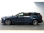 Volvo V60 2.0 B4 MHEV 145kW/197pk Aut8 Inscription ADAPT.CRUISE + NAVI SENSUS + DRIVE MODES + PILOT ASSIST + AFN.TREKHAAK + CAMERA + BLIS + LANE ASSIST + STOELVERWARMING + KEYLESS ENTRY&GO + MATRIX LED + PARKSENSOREN V&A + 18" LM-VELGEN!!