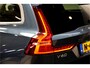 Volvo V60 2.0 B4 MHEV 145kW/197pk Aut8 Inscription ADAPT.CRUISE + NAVI SENSUS + DRIVE MODES + PILOT ASSIST + AFN.TREKHAAK + CAMERA + BLIS + LANE ASSIST + STOELVERWARMING + KEYLESS ENTRY&GO + MATRIX LED + PARKSENSOREN V&A + 18" LM-VELGEN!!