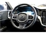 Volvo V60 2.0 B4 MHEV 145kW/197pk Aut8 Inscription ADAPT.CRUISE + NAVI SENSUS + DRIVE MODES + PILOT ASSIST + AFN.TREKHAAK + CAMERA + BLIS + LANE ASSIST + STOELVERWARMING + KEYLESS ENTRY&GO + MATRIX LED + PARKSENSOREN V&A + 18" LM-VELGEN!!