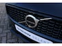 Volvo V60 T6 Plug-in hybrid AWD Plus Dark | Verwarmbare Voorstoelen, Stuurwiel en Achterbank | Semi-Elektrische Trekhaak | Verwarmbare Voorruit | Premium Audio by Harman Kardon | 360-Camera