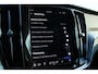 Volvo V60 T6 Plug-in hybrid AWD Plus Dark | Verwarmbare Voorstoelen, Stuurwiel en Achterbank | Semi-Elektrische Trekhaak | Verwarmbare Voorruit | Premium Audio by Harman Kardon | 360-Camera