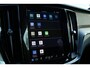 Volvo V60 T6 Plug-in hybrid AWD Plus Dark | Verwarmbare Voorstoelen, Stuurwiel en Achterbank | Semi-Elektrische Trekhaak | Verwarmbare Voorruit | Premium Audio by Harman Kardon | 360-Camera