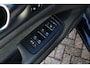 Volvo V60 T6 Plug-in hybrid AWD Plus Dark | Verwarmbare Voorstoelen, Stuurwiel en Achterbank | Semi-Elektrische Trekhaak | Verwarmbare Voorruit | Premium Audio by Harman Kardon | 360-Camera