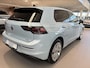 Volkswagen Golf 1.5 eTSI Life Edition | VOORRAAD DIRECT LEVERBAAR  | Automaat | 17 inch velgen | Parkeersensoren | Achteruitrijcamera | IQ.Light | Keyless entry | 360 graden camera | Side Assist |