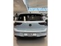 Volkswagen Golf 1.5 eTSI Life Edition | VOORRAAD DIRECT LEVERBAAR  | Automaat | 17 inch velgen | Parkeersensoren | Achteruitrijcamera | IQ.Light | Keyless entry | 360 graden camera | Side Assist |