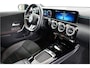 Mercedes-Benz A-klasse 250 e AMG Night PHEV 218 pk | Trekhaak | Camera | Stl. verw. | Sfeerverl. | Dodehoek |