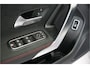 Mercedes-Benz A-klasse 250 e AMG Night PHEV 218 pk | Trekhaak | Camera | Stl. verw. | Sfeerverl. | Dodehoek |