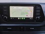 Hyundai i20 1.0 T-GDI Comfort Smart Automaat / Fabrieksgarantie tot 07-2027 / Navigatie via Apple Carplay of Android Auto / Dealer onderhouden / Stuur-, Stoel en Achterbank verwarming / Achteruitrijcamera / Cruise control /