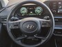 Hyundai i20 1.0 T-GDI Comfort Smart Automaat / Fabrieksgarantie tot 07-2027 / Navigatie via Apple Carplay of Android Auto / Dealer onderhouden / Stuur-, Stoel en Achterbank verwarming / Achteruitrijcamera / Cruise control /