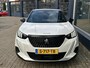 Peugeot 2008 1.2 Turbo GT 130 PK Automaat | 1e eigenaar | Stoelverwarming | Full Map Navigatie | Apple Carplay | Trekhaak | Full Led Koplampen | Keyless Entry | Parkeersensoren Rondom | Parelmoer Wit Metallic.