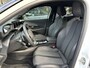 Peugeot 2008 1.2 Turbo GT 130 PK Automaat | 1e eigenaar | Stoelverwarming | Full Map Navigatie | Apple Carplay | Trekhaak | Full Led Koplampen | Keyless Entry | Parkeersensoren Rondom | Parelmoer Wit Metallic.