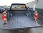 Toyota Hilux 2.8 D-4D Double Cab Invincible Automaat Nieuw geleverd, incl. o.a.: De laadbak is gecoat, trekhaak 13plg, stoelverwarming, achteruitrij camera, keyless, navigatie, Apple CarPlay/Android Auto, JBL Audio, NL-auto, boekjes compleet, 265/65R18 banden CST AT318 Sahara 4X4 terreinbanden