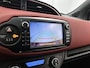Toyota Yaris 1.5 Hybrid Bi-Tone | Navigatie | Leder |