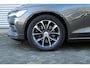 Volvo V60 B3 Momentum Advantage | Stoel- en Stuurverwarming | Cruise Control | Leer | Achteruitrij Camera | Apple Carplay/Android Auto | Elektrisch Verstelbare Lendensteunen