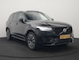 Volvo XC90 T8 Recharge AWD Ultimate Dark LONG RANGE 7 Persoons Plug In Hybrid 456pk Dealer O.H. PHEV | Panodak | Head Up | Adaptive Cruise | Camera | Lederen Sportstoelen Memory & Verwarmd | Google Assistent | Harman & Kardon | Stuur Verwarmd | Apple Carplay | Blis | Keyless | Virtual |