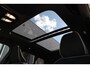 Volvo XC40 B4 Automaat Plus Black Edition | Verwarmbare voorstoelen | Verwarmbaar stuurwiel | Premium audio by Harman Kardon | Panoramadak | Verwarmbaar voorruit | Rondom zichtcamera | 20 inch Lichtmetalen velgen | Alarmklasse 3