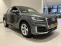 Audi Q2 35 TFSI S Edition 150 PK | Automaat | S-Line Edition | Trekhaak | Elektrische Achterklep | Navigatie | Parkeersensoren Achter | DAB Radio | Sportonderstel | Drive Select | Sportstuur | LED Verlichting | Cruise Control | Audi Soundsystem | Bluetooth |