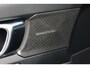 Volvo XC40 B4 Automaat Plus Black Edition | Verwarmbare voorstoelen | Verwarmbaar stuurwiel | Premium audio by Harman Kardon | Verwarmbaar voorruit | Panoramadak | Rondom zichtcamera | 20 inch Lichtmetalen velgen | Alarmklasse 3