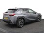 Lexus UX 250h Preference Line | 18 Inch Lichtmetalen velgen | Privacy Glass | Blind Spot Monitor