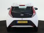 Toyota Aygo 1.0 VVT-i x-play Airco | Achteruitrijcamera | Licht Metalen velgen