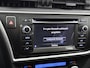 Toyota Auris Touring Sports 1.8 Hybrid Executive Limited | Panoramadak | Parkeersensoren V+A | Climate control | LM velgen |