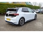 Volkswagen ID.3 First Plus 58 kWh NL-Auto / 19" / SOH 89% / Led matrix / Clima / Keyless / Apple,android