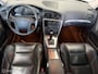 Volvo V70 2.4 Momentum 170PK / AUTOMAAT / LEER