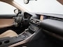 Lexus IS 300h Luxury Line Hybrid Dealer O.H 91236 KM | Lederen Sporstoelen Memory Verwarmd & Ventilatie | Camera | Keyless | Blis |  | | Navigatie | DAB | 17"L.M |