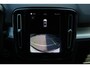 Volvo XC40 B4 Plus Black Edition Elektrisch Verstelbare Voorstoelen | Getint Glas Achter | 20 inch Lichtmetalen Velgen| Keyless | Elektrische Achterklep | Premium audio by Harman Kardon | Stoelverwarming | Stuurverwarming | Volvo UX Infotainment | Adaptieve Cruise Control | Pilot Assist | BLIS