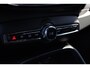 Volvo XC40 B4 Plus Black Edition Elektrisch Verstelbare Voorstoelen | Getint Glas Achter | 20 inch Lichtmetalen Velgen| Keyless | Elektrische Achterklep | Premium audio by Harman Kardon | Stoelverwarming | Stuurverwarming | Volvo UX Infotainment | Adaptieve Cruise Control | Pilot Assist | BLIS