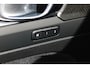 Volvo XC40 B4 Automaat Plus Black Edition | Elektrisch Verstelbare Voorstoelen | Getint Glas Achter | 20 inch Lichtmetalen Velgen| Keyless | Elektrische Achterklep | Premium audio by Harman Kardon | Stoelverwarming | Stuurverwarming | Volvo UX Infotainment | Adaptieve Cruise Control | Pilot Assist | BLIS