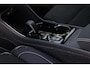 Volvo XC40 B4 Automaat Plus Black Edition | Elektrisch Verstelbare Voorstoelen | Getint Glas Achter | 20 inch Lichtmetalen Velgen| Keyless | Elektrische Achterklep | Premium audio by Harman Kardon | Stoelverwarming | Stuurverwarming | Volvo UX Infotainment | Adaptieve Cruise Control | Pilot Assist | BLIS